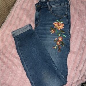 Old Navy Women's Floral Embroidered Skinny Jeans